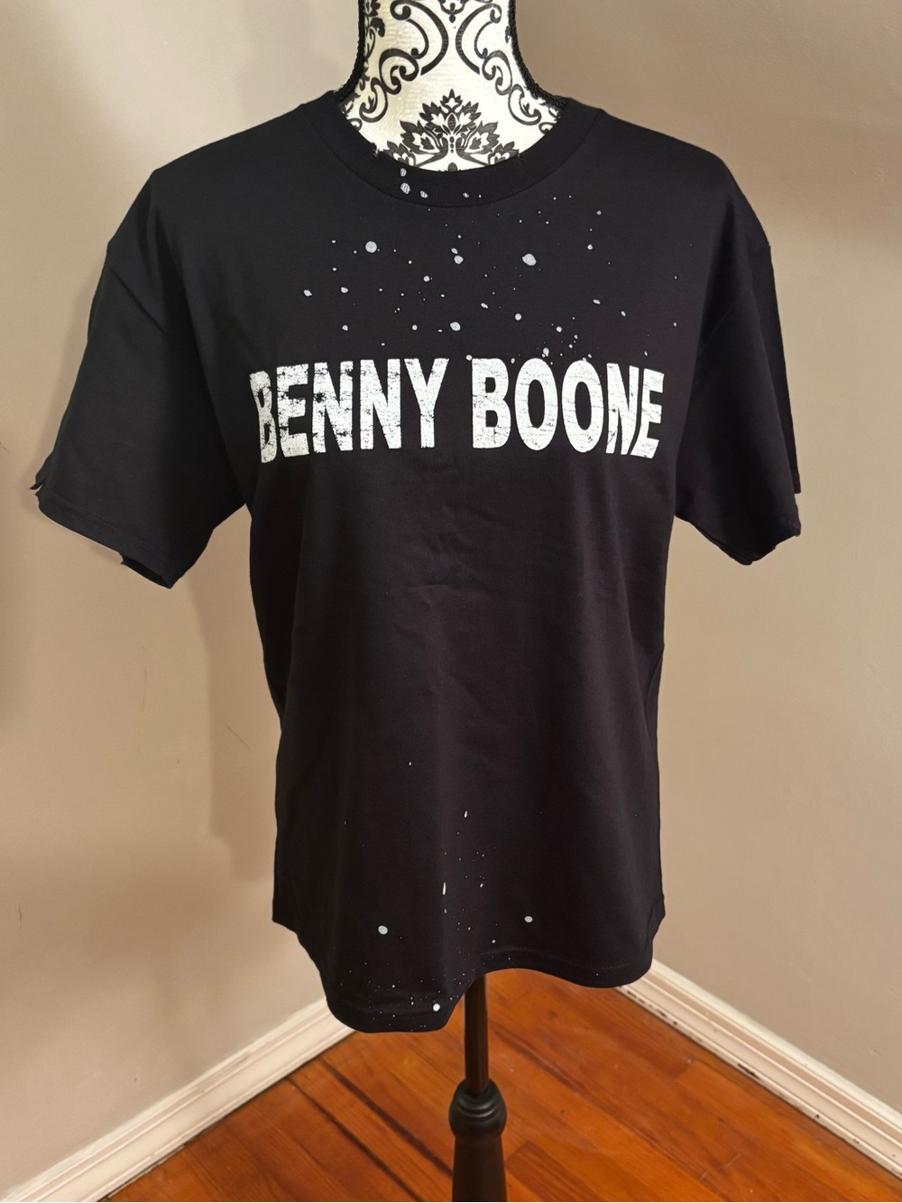 NWOT Benny Boone American Heart Tour Shirt Size Medium Benson Pop Rock Band Tee